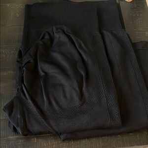 Women’s black workout leggings